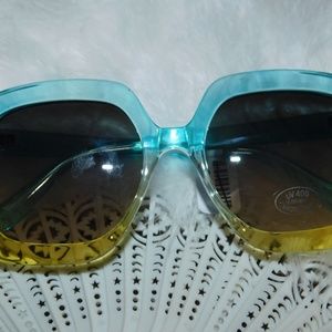 Free People Accessories - Free People Gradient Real Deal Oversized Sunglass Free People Accessories - Free People Gradient Real Deal Oversized Sunglass